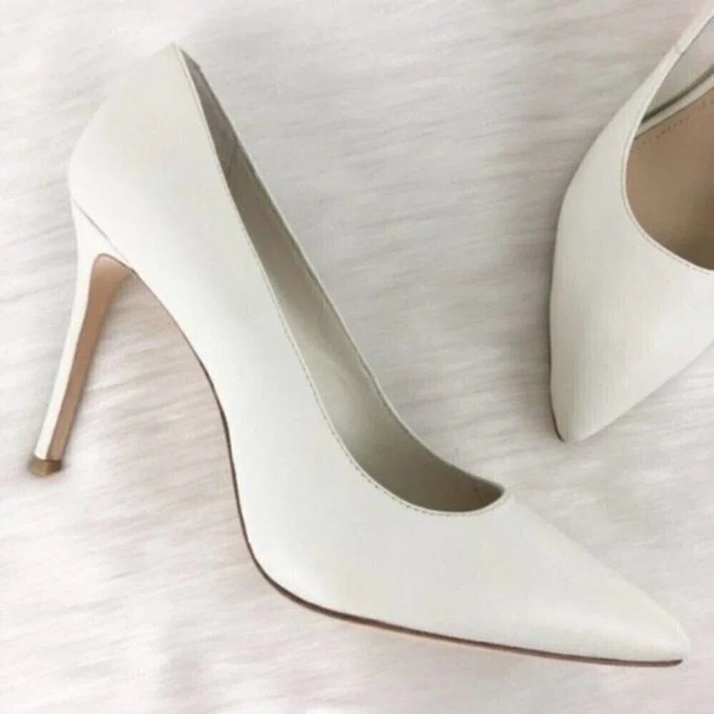 POUR LA VICTOIRE Celeste Pointed Toe Leather Pump